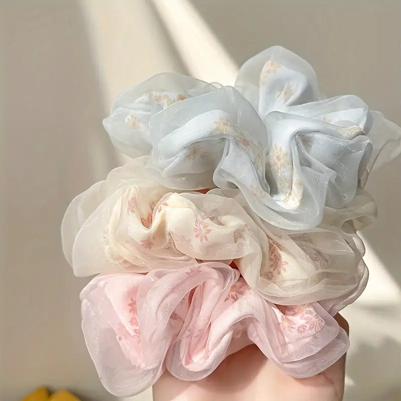 Dalia scrunchie